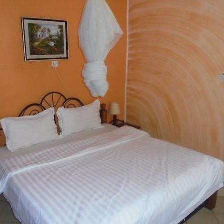 Angaza Guest House Найроби Екстериор снимка