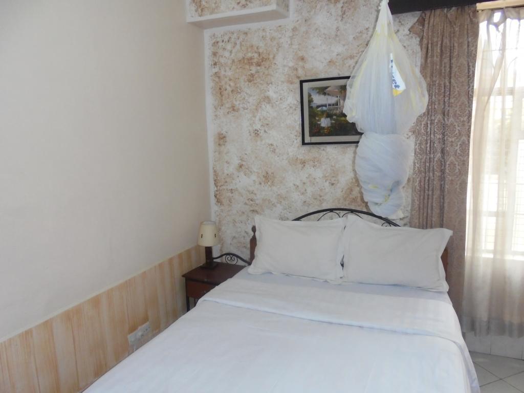 Angaza Guest House Найроби Екстериор снимка